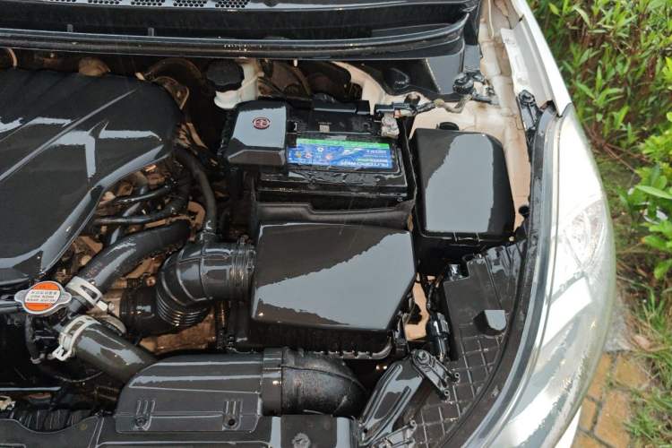 Used Hyundai Elantra (5th Generation / Langdong) 2015 1.6L Manual Fashion Edition Engine Bay Left