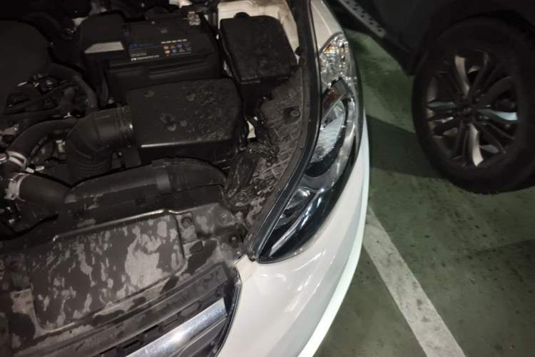 Used Hyundai Elantra (5th Generation / Langdong) 2015 1.6L Automatic Luxury Model Engine Bay Left
