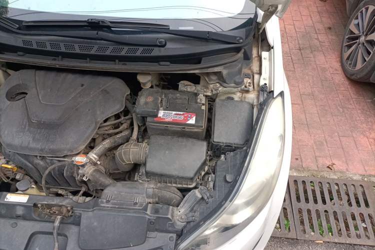 Used Hyundai Elantra (5th Generation / Langdong) 2015 1.6L Automatic Leading Model Engine Bay Left
