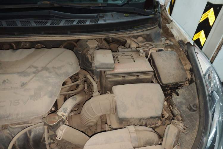 Used Hyundai Elantra (5th Generation / Langdong) 2015 1.6L Automatic Luxury Model Engine Bay Left