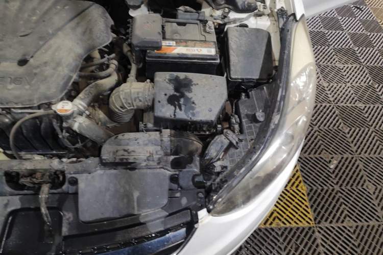 Used Hyundai Elantra (5th Generation / Langdong) 2015 1.6L Manual Leading Model Engine Bay Left