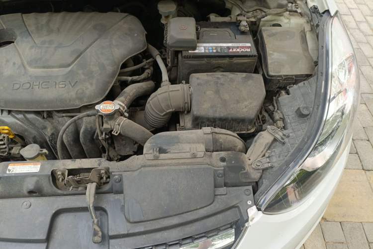 Used Hyundai Elantra (5th Generation / Langdong) 2015 1.6L Automatic Luxury Model Engine Bay Left