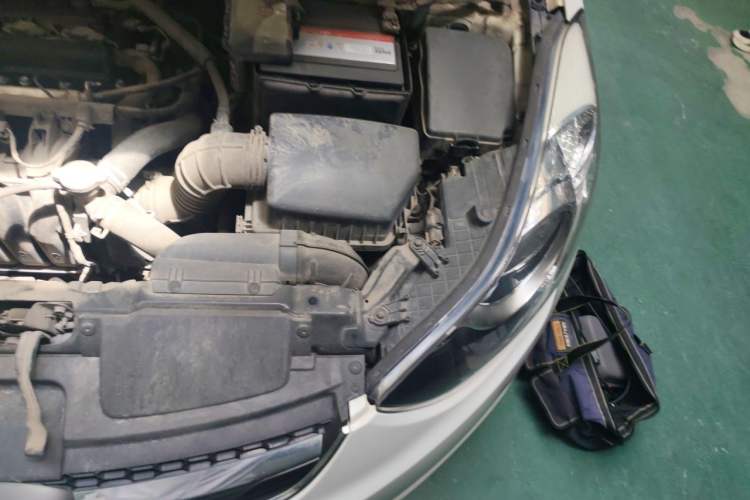Used Hyundai Elantra (5th Generation / Langdong) 2015 1.6L Automatic Fashion Model Engine Bay Left
