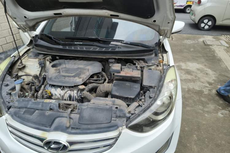 Used Hyundai Elantra (5th Generation / Langdong) 2015 1.6L Manual Fashion Edition Engine Bay Left