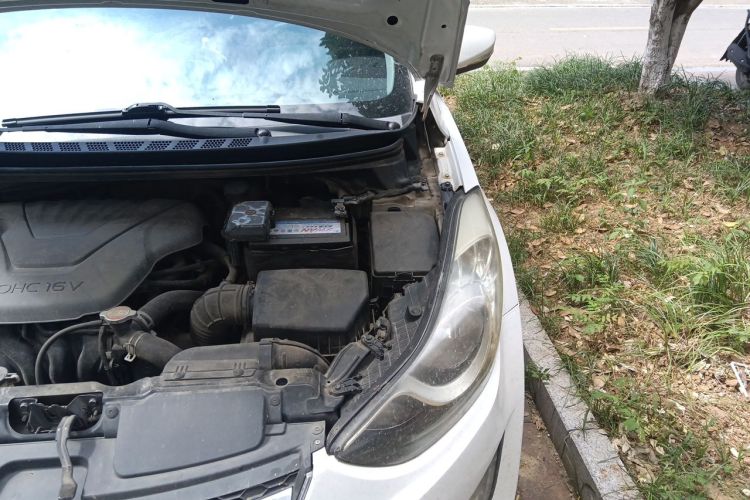 Used Hyundai Elantra (5th Generation / Langdong) 2015 1.6L Automatic Leading Model Engine Bay Left