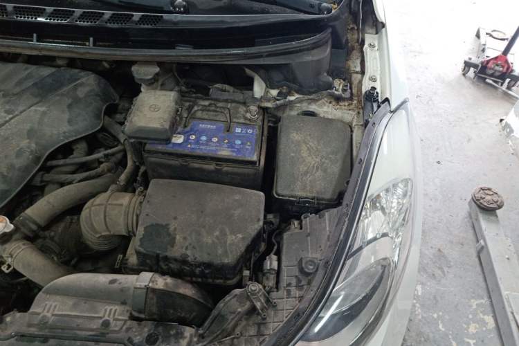 Used Hyundai Elantra (5th Generation / Langdong) 2015 1.6L Manual Leading Model Engine Bay Left