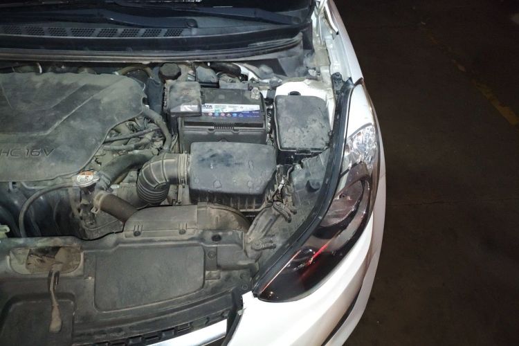 Used Hyundai Elantra (5th Generation / Langdong) 2015 1.6L Manual Leading Model Engine Bay Left