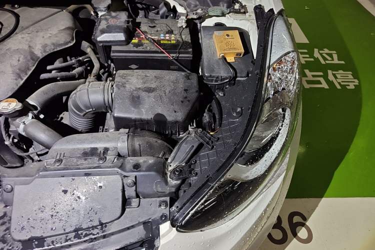 Used Hyundai Elantra (5th Generation / Langdong) 2015 1.6L Manual Leading Model Engine Bay Left