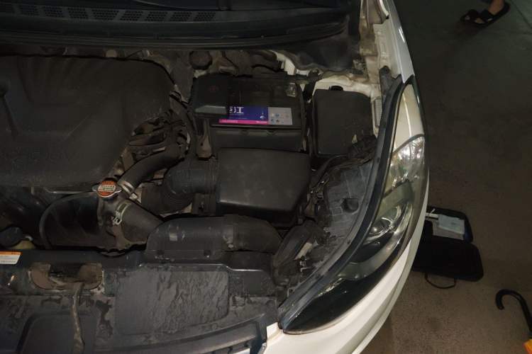 Used Hyundai Elantra (5th Generation / Langdong) 2015 1.6L Automatic Leading Model Engine Bay Left