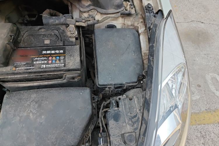 Used Hyundai Elantra (5th Generation / Langdong) 2015 1.6L Automatic Leading Model Engine Bay Left