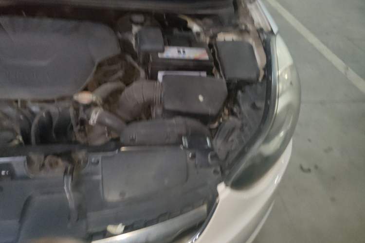 Used Hyundai Elantra (5th Generation / Langdong) 2015 1.6L Manual Leading Model Engine Bay Left
