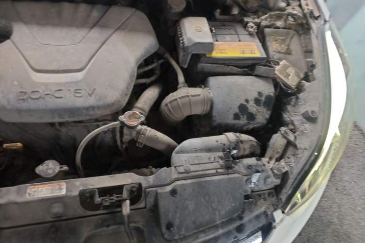 Used Hyundai Elantra (5th Generation / Langdong) 2015 1.6L Automatic Luxury Model Engine Bay Left