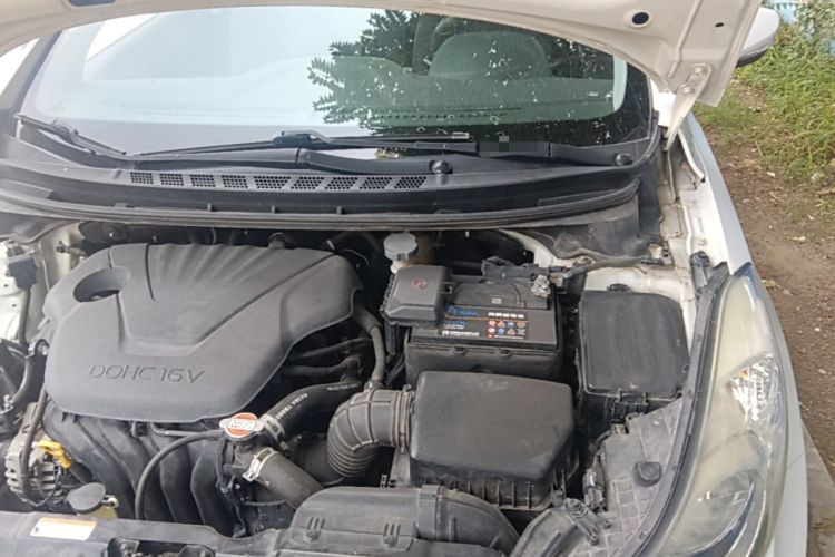 Used Hyundai Elantra (5th Generation / Langdong) 2015 1.6L Manual Leading Model Engine Bay Left