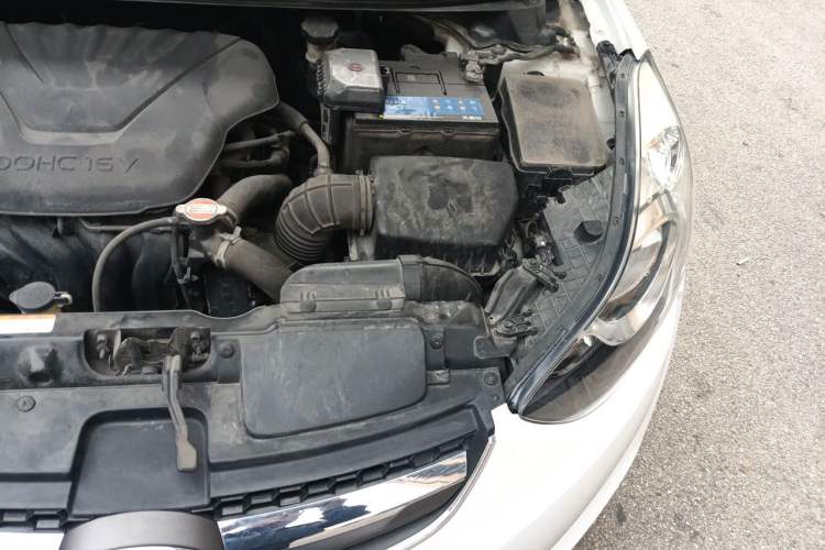 Used Hyundai Elantra (5th Generation / Langdong) 2015 1.6L Automatic Leading Model Engine Bay Left