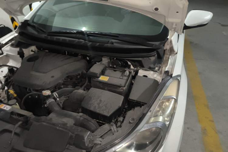 Used Hyundai Elantra (5th Generation / Langdong) 2015 1.6L Automatic Leading Model Engine Bay Left