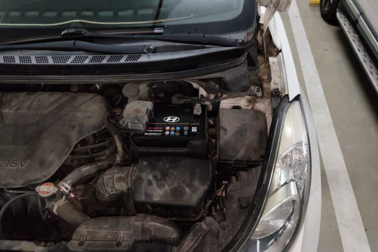 Used Hyundai Elantra (5th Generation / Langdong) 2015 1.6L Automatic Leading Model Engine Bay Left