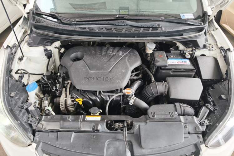 Used Hyundai Elantra (5th Generation / Langdong) 2015 1.6L Automatic Leading Model Engine Bay