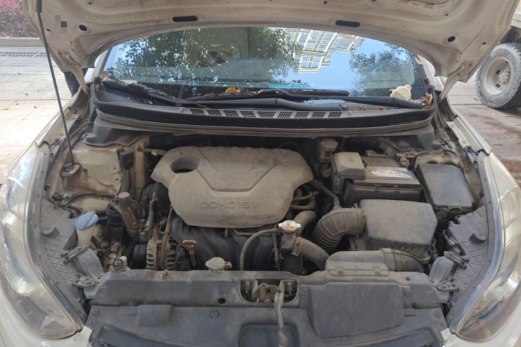 Used Hyundai Elantra (5th Generation / Langdong) 2015 1.6L Automatic Leading Model Engine Bay