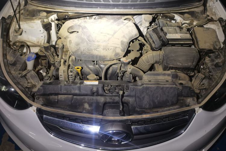 Used Hyundai Elantra (5th Generation / Langdong) 2015 1.6L Automatic Fashion Model Engine Bay