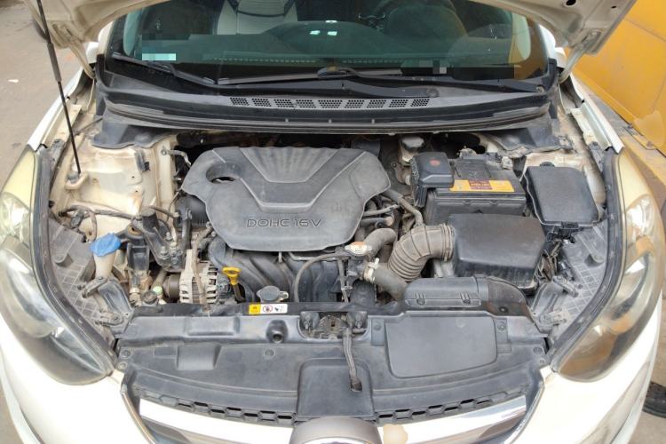 Used Hyundai Elantra (5th Generation / Langdong) 2015 1.6L Automatic Leading Model Engine Bay