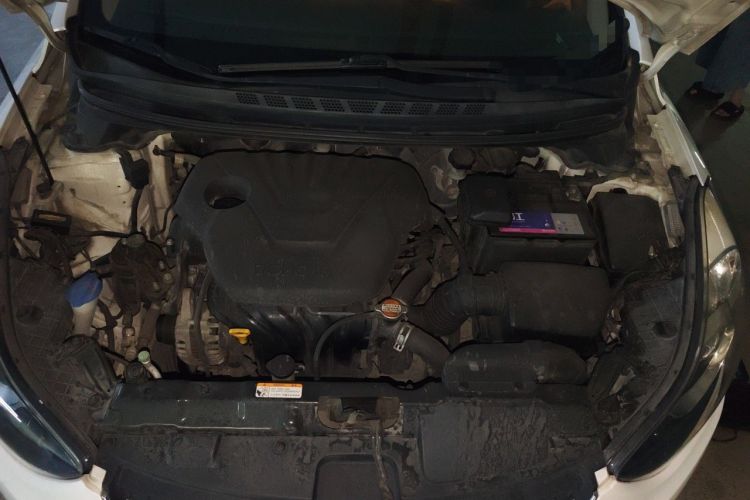 Used Hyundai Elantra (5th Generation / Langdong) 2015 1.6L Automatic Leading Model Engine Bay