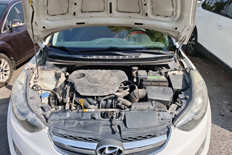 Used Hyundai Elantra (5th Generation / Langdong) 2015 1.6L Manual Fashion Edition Engine Bay