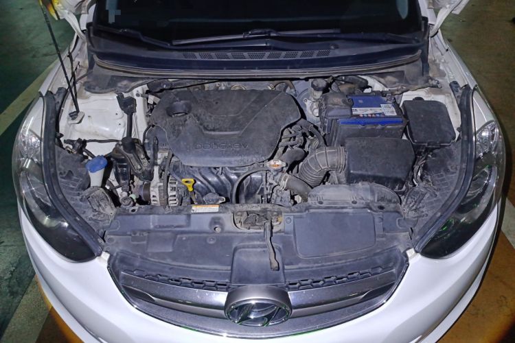 Used Hyundai Elantra (5th Generation / Langdong) 2015 1.6L Automatic Luxury Model Engine Bay