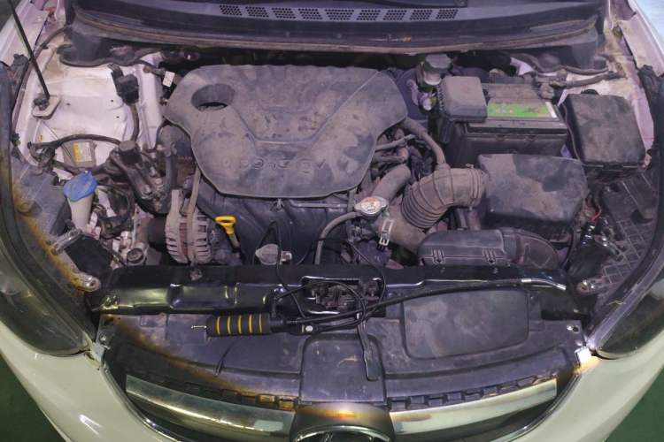 Used Hyundai Elantra (5th Generation / Langdong) 2015 1.6L Automatic Luxury Model Engine Bay