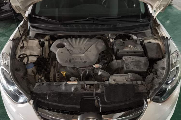 Used Hyundai Elantra (5th Generation / Langdong) 2015 1.6L Automatic Luxury Model Engine Bay