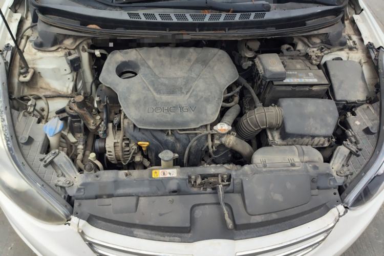 Used Hyundai Elantra (5th Generation / Langdong) 2015 1.6L Manual Fashion Edition Engine Bay