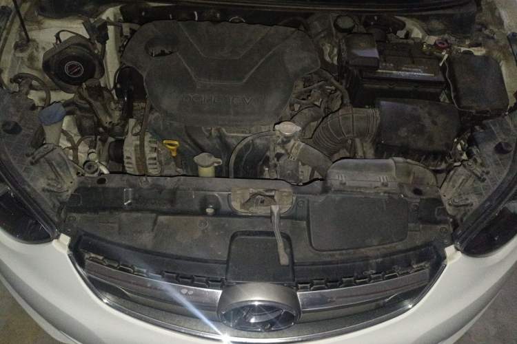 Used Hyundai Elantra (5th Generation / Langdong) 2015 1.6L Automatic Leading Model Engine Bay