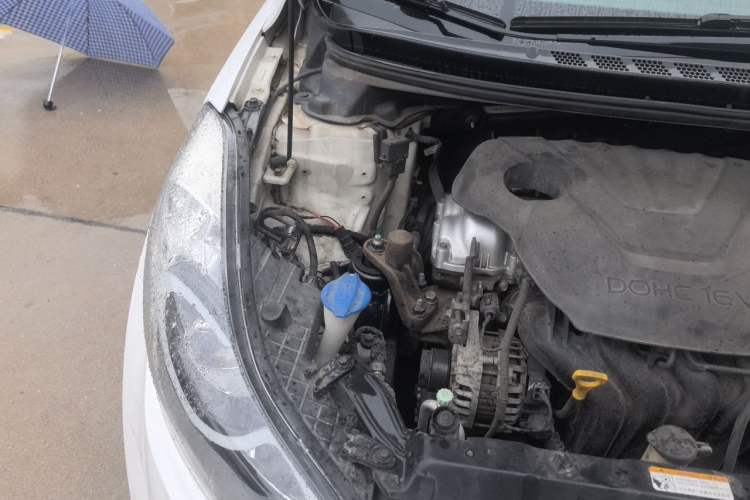 Used Hyundai Elantra (5th Generation / Langdong) 2015 1.6L Automatic Fashion Model Engine Bay Right