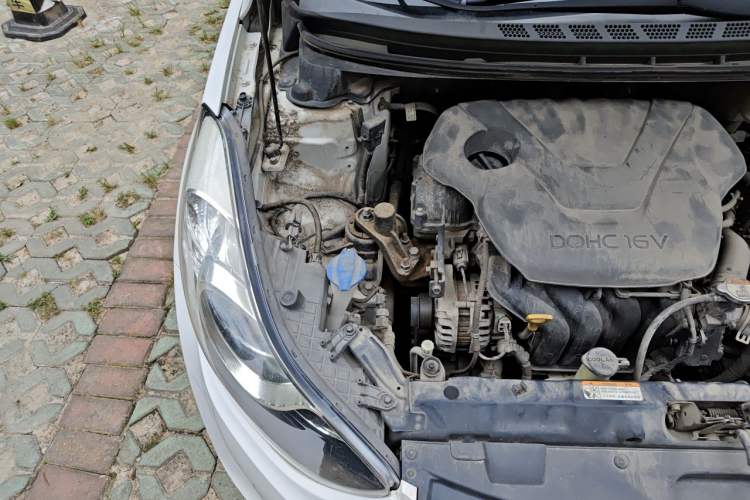 Used Hyundai Elantra (5th Generation / Langdong) 2015 1.6L Automatic Leading Model Engine Bay Right