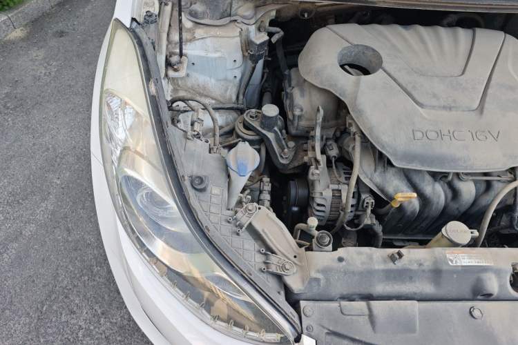 Used Hyundai Elantra (5th Generation / Langdong) 2015 1.6L Manual Leading Model Engine Bay Right