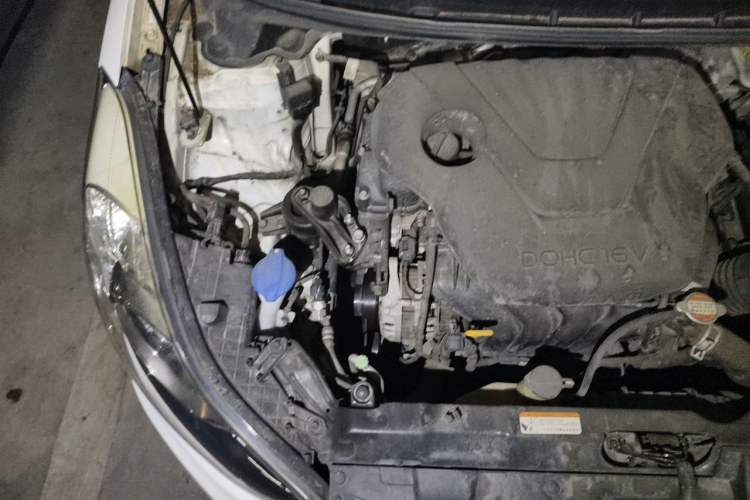 Used Hyundai Elantra (5th Generation / Langdong) 2015 1.6L Automatic Leading Model Engine Bay Right