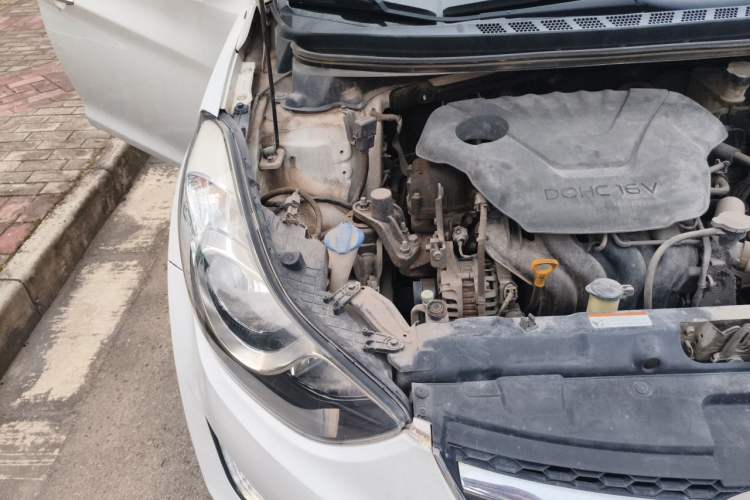 Used Hyundai Elantra (5th Generation / Langdong) 2015 1.6L Automatic Leading Model Engine Bay Right