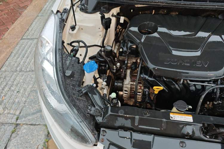 Used Hyundai Elantra (5th Generation / Langdong) 2015 1.6L Manual Fashion Edition Engine Bay Right