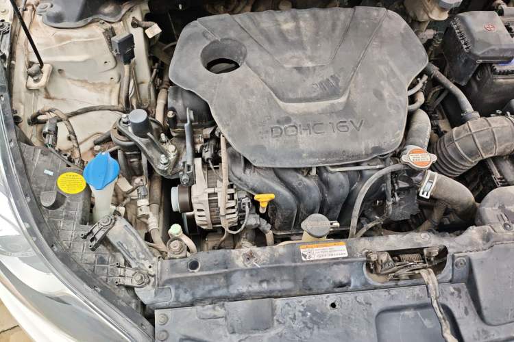 Used Hyundai Elantra (5th Generation / Langdong) 2015 1.6L Automatic Leading Model Engine Bay Right
