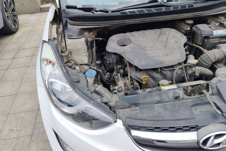 Used Hyundai Elantra (5th Generation / Langdong) 2015 1.6L Automatic Luxury Model Engine Bay Right