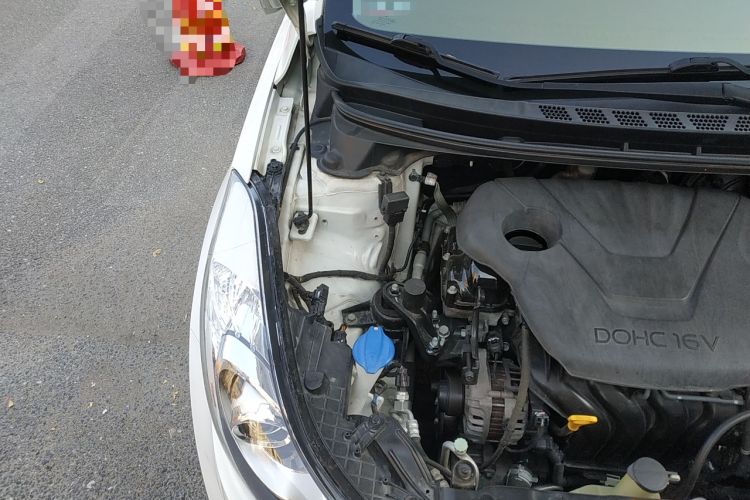 Used Hyundai Elantra (5th Generation / Langdong) 2015 1.6L Automatic Luxury Model Engine Bay Right