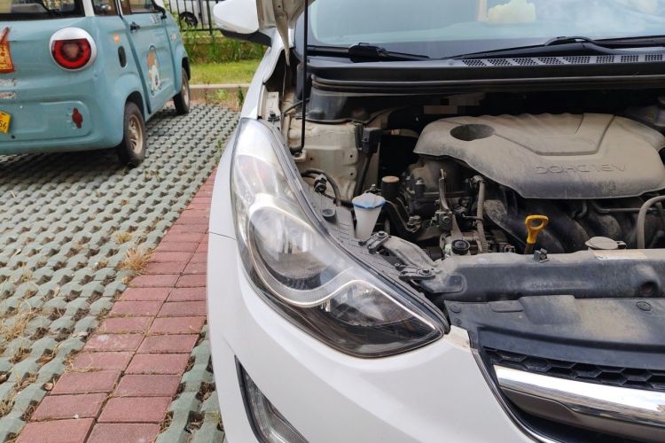 Used Hyundai Elantra (5th Generation / Langdong) 2015 1.6L Manual Leading Model Engine Bay Right