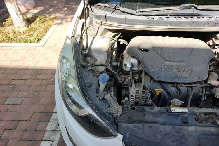 Used Hyundai Elantra (5th Generation / Langdong) 2015 1.6L Automatic Leading Model Engine Bay Right