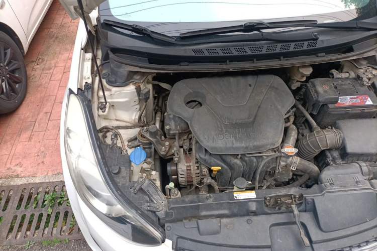 Used Hyundai Elantra (5th Generation / Langdong) 2015 1.6L Automatic Leading Model Engine Bay Right