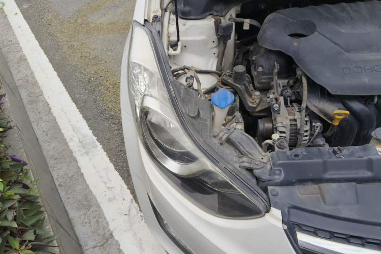 Used Hyundai Elantra (5th Generation / Langdong) 2015 1.6L Manual Leading Model Engine Bay Right