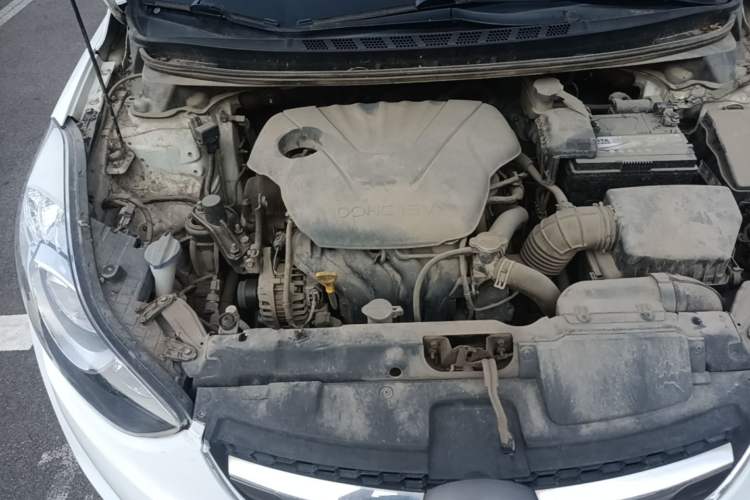 Used Hyundai Elantra (5th Generation / Langdong) 2015 1.6L Manual Leading Model Engine Bay Right