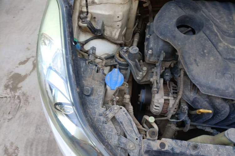 Used Hyundai Elantra (5th Generation / Langdong) 2015 1.6L Automatic Leading Model Engine Bay Right