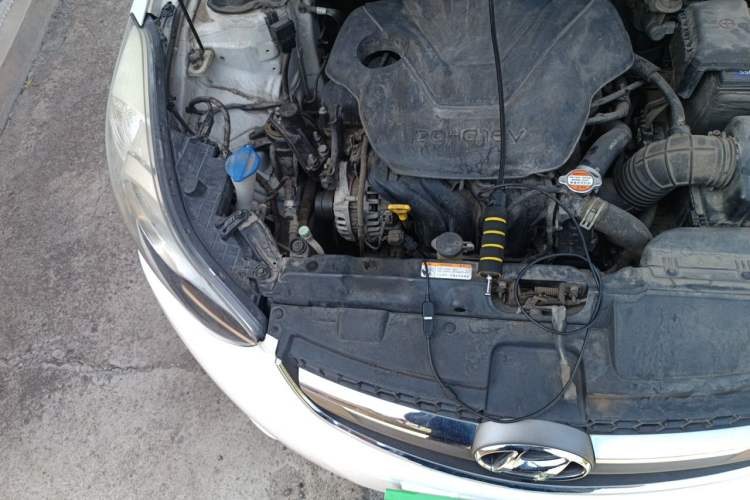 Used Hyundai Elantra (5th Generation / Langdong) 2015 1.6L Automatic Luxury Model Engine Bay Right