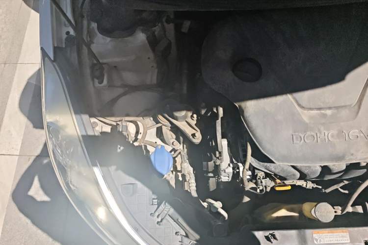 Used Hyundai Elantra (5th Generation / Langdong) 2015 1.6L Automatic Fashion Model Engine Bay Right