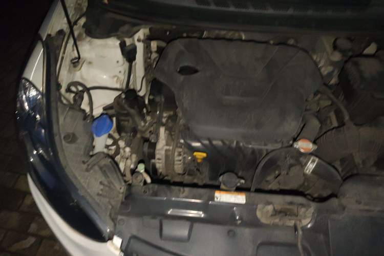 Used Hyundai Elantra (5th Generation / Langdong) 2015 1.6L Automatic Luxury Model Engine Bay Right
