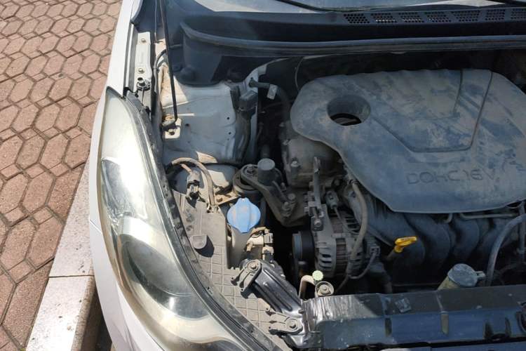 Used Hyundai Elantra (5th Generation / Langdong) 2015 1.6L Manual Fashion Edition Engine Bay Right